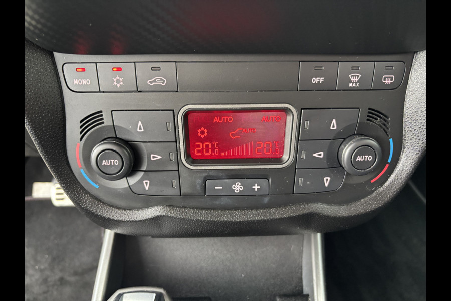 Alfa Romeo MiTo TwinAir 105PK | 17" velgen | Carbon aankleding | parkeersensoren achter