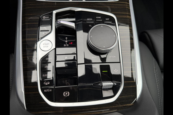 BMW X5 xDrive50e PANO HEADUP 360 LUCHTV. TREKHAAK