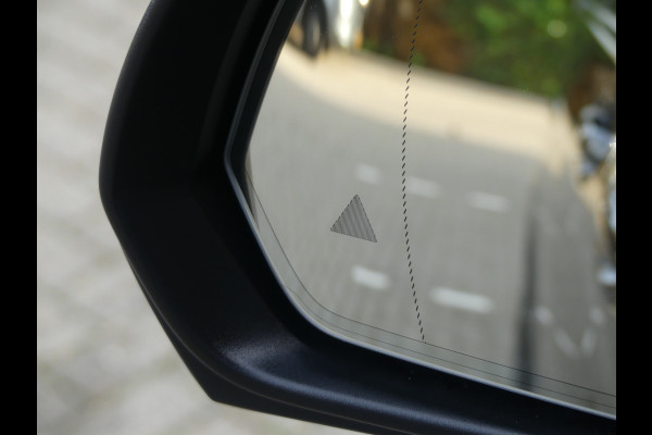 Mercedes-Benz V-Klasse 300d 4-MATIC Extra Lang AMG DC LED/LEER/Trekhaak/PDC