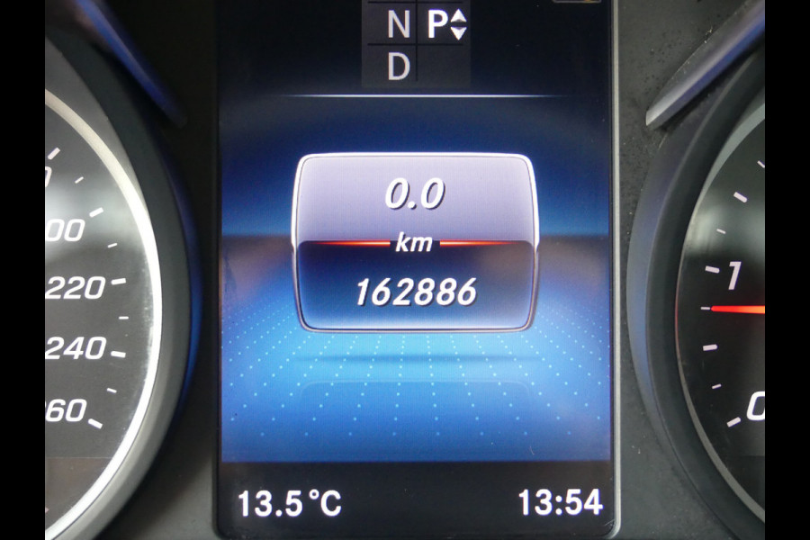 Mercedes-Benz V-Klasse 300d 4-MATIC Extra Lang AMG DC LED/LEER/Trekhaak/PDC