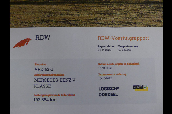 Mercedes-Benz V-Klasse 300d 4-MATIC Extra Lang AMG DC LED/LEER/Trekhaak/PDC