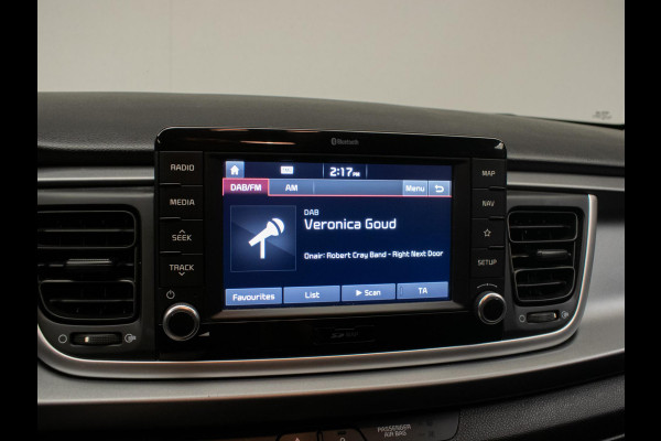 Kia Rio 1.0 TGDI ComfortPlusLine Navigator Sport (NAVI,CRUISE,CAMERA,LED,DAB,ELEKTRISCH PAKKET,SPORTSTOELEN,LM VELGEN,NETTE STAAT)