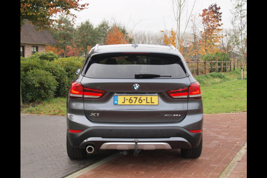 BMW X1 xDrive25e eDrive Edition | Head-Up Display | Harman Kardon | Apple Carplay | Sfeerverlichting | Trekhaak |