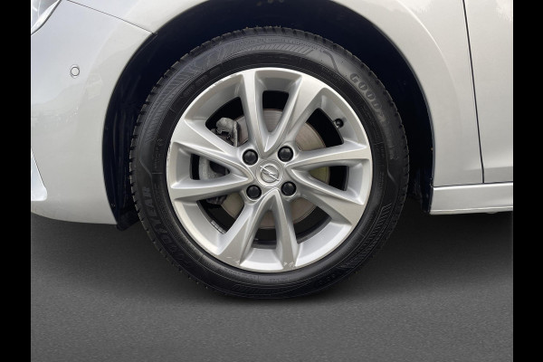 Opel Corsa 1.2 Level 3 | Two-tone | Camera | Apple Carplay & Android auto