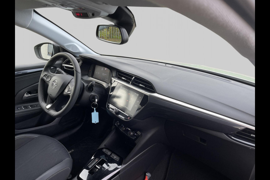 Opel Corsa 1.2 Level 3 | Two-tone | Camera | Apple Carplay & Android auto