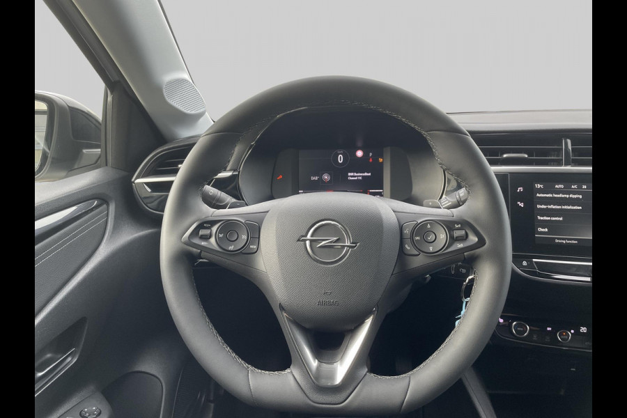 Opel Corsa 1.2 Level 3 | Two-tone | Camera | Apple Carplay & Android auto