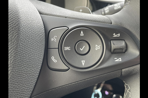 Opel Corsa 1.2 Level 3 | Two-tone | Camera | Apple Carplay & Android auto