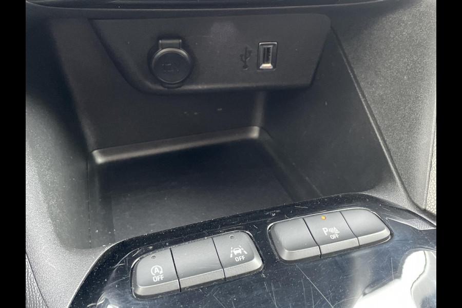 Opel Corsa 1.2 Level 3 | Two-tone | Camera | Apple Carplay & Android auto