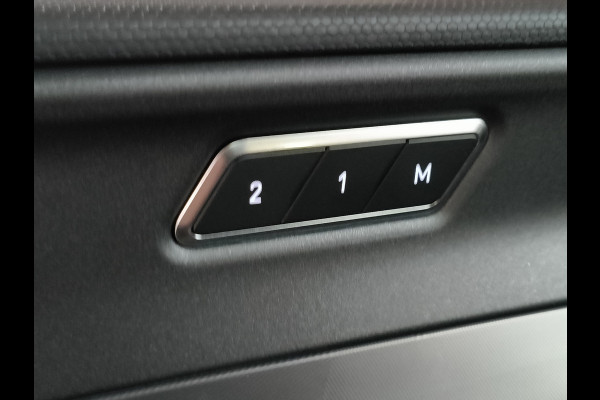 Lynk & Co 01 1.5 261PK Plug-in Hybrid * 360* camera Pano/dak Apple/Carplay Adaptive/Cruise Rijklaar + Fabrieksgarantie Henk Jongen Auto's in Helmond,  al 50 jaar service zoals 't hoort!