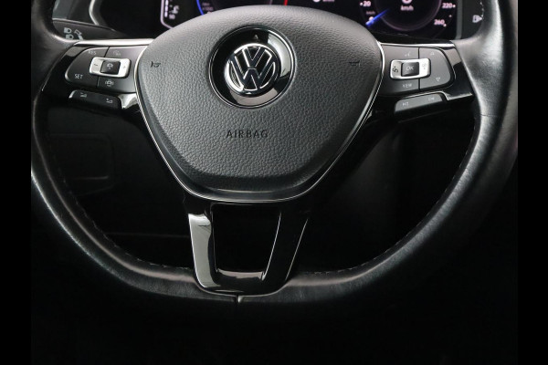 Volkswagen Tiguan Allspace 1.5 TSI R Line 7-persoons | Carplay | Adaptive cruise | 19'' | Navigatie | Camera | Virtual Cockpit | Full LED | Keyless | Park Assist | DAB | Climate control