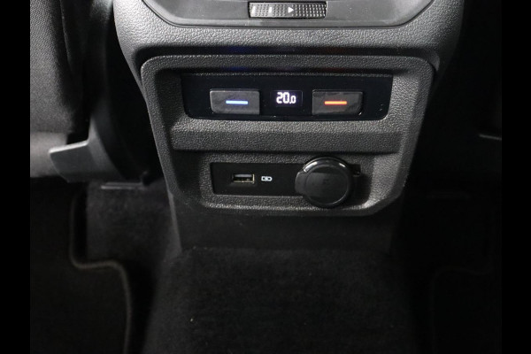 Volkswagen Tiguan Allspace 1.5 TSI R Line 7-persoons | Carplay | Adaptive cruise | 19'' | Navigatie | Camera | Virtual Cockpit | Full LED | Keyless | Park Assist | DAB | Climate control