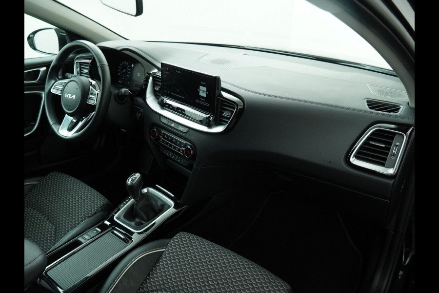 Kia Ceed Sportswagon 1.5 T-GDi DynamicPlusLine - Lichtmetalen Velgen - Stoel/Stuurverwarming - LED Koplampen - Navigatie - Fabrieksgarantie Tot 2031