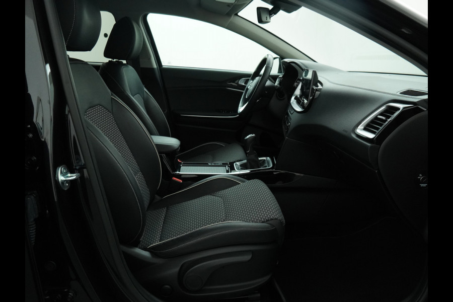 Kia Ceed Sportswagon 1.5 T-GDi DynamicPlusLine - Lichtmetalen Velgen - Stoel/Stuurverwarming - LED Koplampen - Navigatie - Fabrieksgarantie Tot 2031