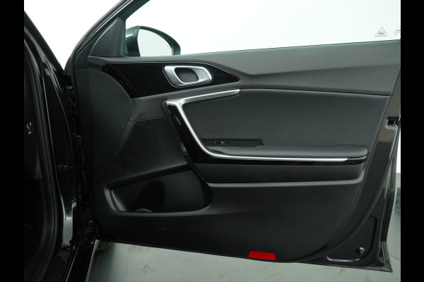 Kia Ceed Sportswagon 1.5 T-GDi DynamicPlusLine - Lichtmetalen Velgen - Stoel/Stuurverwarming - LED Koplampen - Navigatie - Fabrieksgarantie Tot 2031