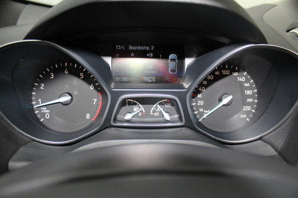 Ford Kuga 1.5-182pk EcoBoost ST-Line AWD-AUTOMAAT. Ideale caravantrekker: vierwielaangedreven automaat, trekgewicht 1.850kg ! Autm. airco dual, adapt. cruise cntrl, navigatie, telefoonvoorb., stoel- en voorraamverw., bi-xenon verl., lm wielen, camera, pdc v+a, Sony soundsyst., side- en laneassist etc.