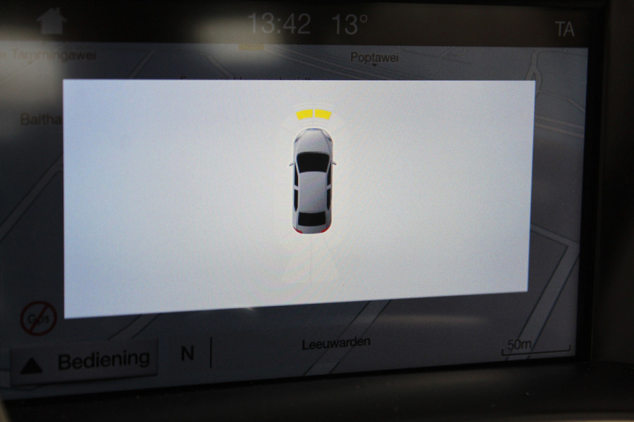 Ford Kuga 1.5-182pk EcoBoost ST-Line AWD-AUTOMAAT. Ideale caravantrekker: vierwielaangedreven automaat, trekgewicht 1.850kg ! Autm. airco dual, adapt. cruise cntrl, navigatie, telefoonvoorb., stoel- en voorraamverw., bi-xenon verl., lm wielen, camera, pdc v+a, Sony soundsyst., side- en laneassist etc.