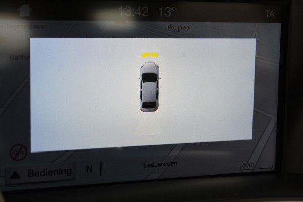 Ford Kuga 1.5-182pk EcoBoost ST-Line AWD-AUTOMAAT. Ideale caravantrekker: vierwielaangedreven automaat, trekgewicht 1.850kg ! Autm. airco dual, adapt. cruise cntrl, navigatie, telefoonvoorb., stoel- en voorraamverw., bi-xenon verl., lm wielen, camera, pdc v+a, Sony soundsyst., side- en laneassist etc.