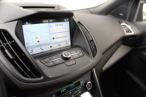 Ford Kuga 1.5-182pk EcoBoost ST-Line AWD-AUTOMAAT. Ideale caravantrekker: vierwielaangedreven automaat, trekgewicht 1.850kg ! Autm. airco dual, adapt. cruise cntrl, navigatie, telefoonvoorb., stoel- en voorraamverw., bi-xenon verl., lm wielen, camera, pdc v+a, Sony soundsyst., side- en laneassist etc.