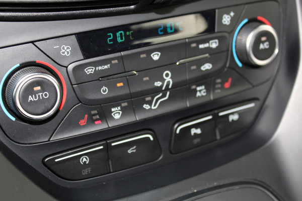 Ford Kuga 1.5-182pk EcoBoost ST-Line AWD-AUTOMAAT. Ideale caravantrekker: vierwielaangedreven automaat, trekgewicht 1.850kg ! Autm. airco dual, adapt. cruise cntrl, navigatie, telefoonvoorb., stoel- en voorraamverw., bi-xenon verl., lm wielen, camera, pdc v+a, Sony soundsyst., side- en laneassist etc.