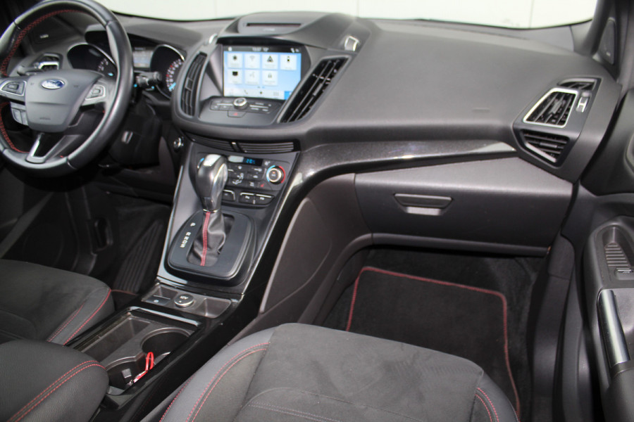 Ford Kuga 1.5-182pk EcoBoost ST-Line AWD-AUTOMAAT. Ideale caravantrekker: vierwielaangedreven automaat, trekgewicht 1.850kg ! Autm. airco dual, adapt. cruise cntrl, navigatie, telefoonvoorb., stoel- en voorraamverw., bi-xenon verl., lm wielen, camera, pdc v+a, Sony soundsyst., side- en laneassist etc.