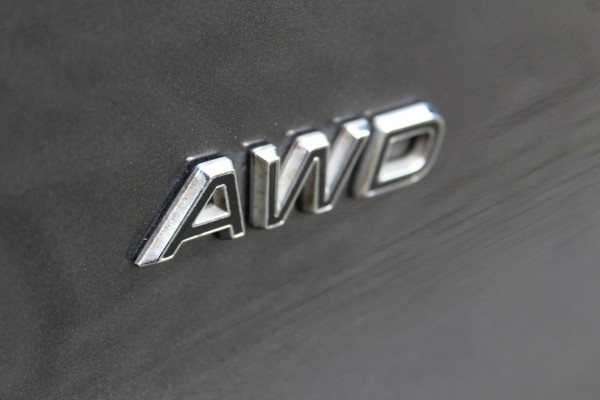 Ford Kuga 1.5-182pk EcoBoost ST-Line AWD-AUTOMAAT. Ideale caravantrekker: vierwielaangedreven automaat, trekgewicht 1.850kg ! Autm. airco dual, adapt. cruise cntrl, navigatie, telefoonvoorb., stoel- en voorraamverw., bi-xenon verl., lm wielen, camera, pdc v+a, Sony soundsyst., side- en laneassist etc.