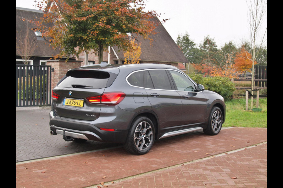 BMW X1 xDrive25e eDrive Edition | Head-Up Display | Harman Kardon | Apple Carplay | Sfeerverlichting | Trekhaak |