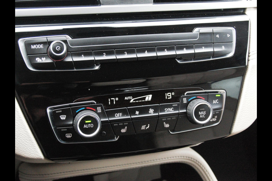 BMW X1 xDrive25e eDrive Edition | Head-Up Display | Harman Kardon | Apple Carplay | Sfeerverlichting | Trekhaak |