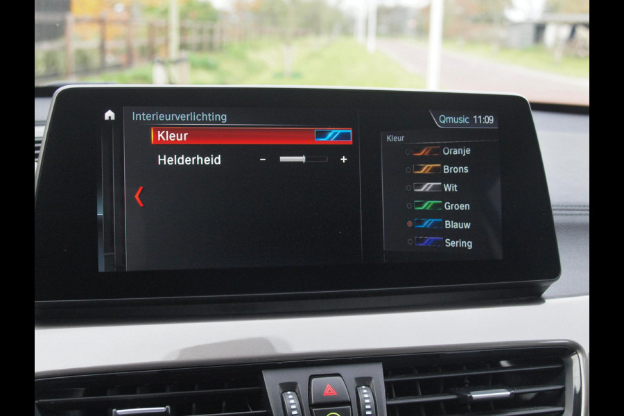 BMW X1 xDrive25e eDrive Edition | Head-Up Display | Harman Kardon | Apple Carplay | Sfeerverlichting | Trekhaak |