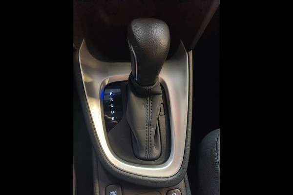 Toyota Yaris Cross 1.5 Hybrid 115 Active Rijklaar + Fabrieksgarantie tot 06-2029 Henk Jongen Auto's in Helmond,  al 50 jaar service zoals 't hoort!