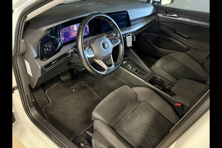 Volkswagen Golf 1.5 eTSI Style | Memory stoelen | 18'' inch | Virtual cockpit