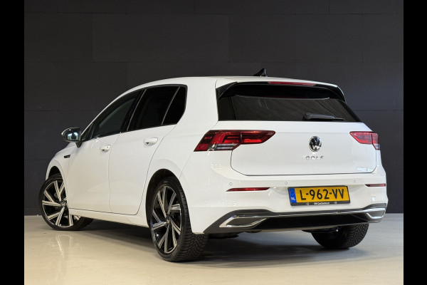 Volkswagen Golf 1.5 eTSI Style | Memory stoelen | 18'' inch | Virtual cockpit