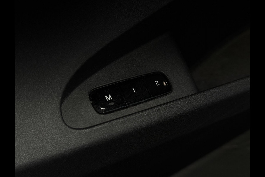 Polestar 2 Long Range Dual 78kWh | Trekhaak | Panorama | Navi | Camera | Pilot Plus |