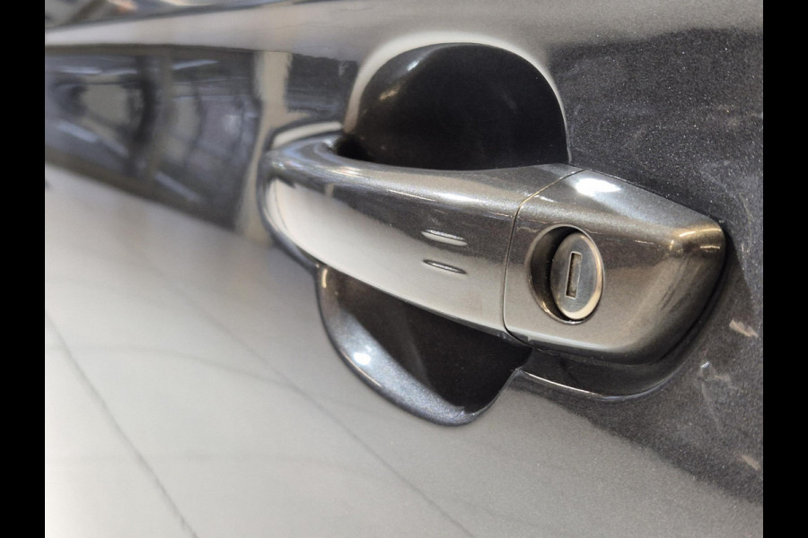 Opel Grandland X 1.6 Turbo Plug-in-Hybrid Ultimate | Navigatie | Stoelverwarming/Stoelverkoeling | 360º Camera | Apple Carplay/Android Auto | Keyless Entry |