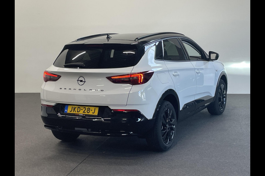 Opel Grandland 1.2 Turbo GS Auto. Navigatie Apple Carplay/Android Auto Camera Parkeersensoren achter Cruise Control Dodehoek assistent Stoel- en stuurverwarming Lichtmetalen velgen Virtual Cockpit Climate Control