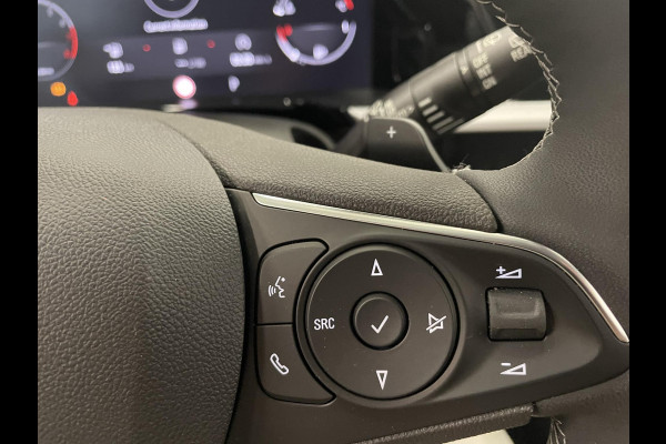 Opel Grandland 1.2 Turbo GS Auto. Navigatie Apple Carplay/Android Auto Camera Parkeersensoren achter Cruise Control Dodehoek assistent Stoel- en stuurverwarming Lichtmetalen velgen Virtual Cockpit Climate Control
