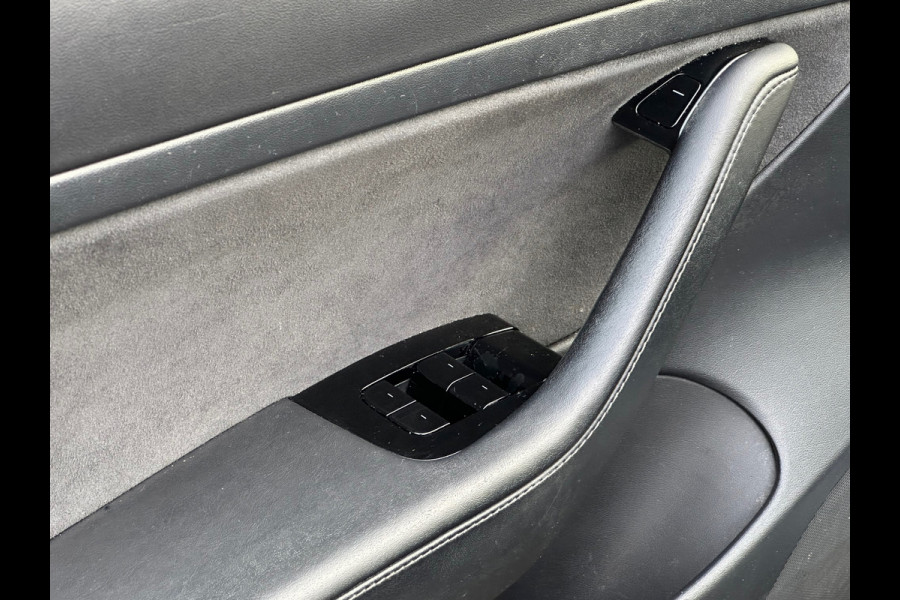 Tesla Model 3 Standard RWD Plus 60 kWh