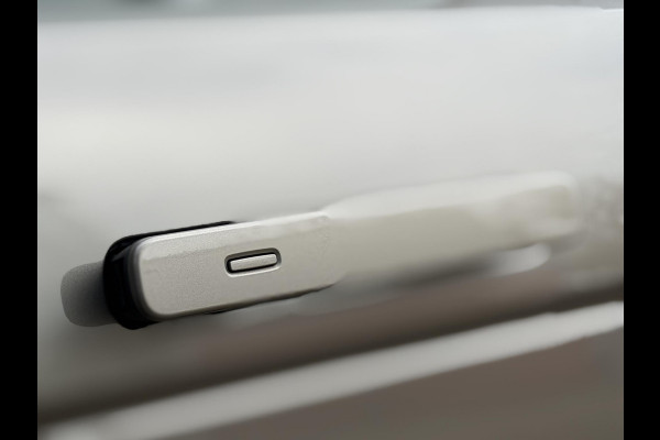 Land Rover Range Rover Evoque 1.5 P300e AWD R-Dynamic HSE Black style|Schuif/Kantel dak|Meridian|Memory|ACC|Winterpakket|Matrix