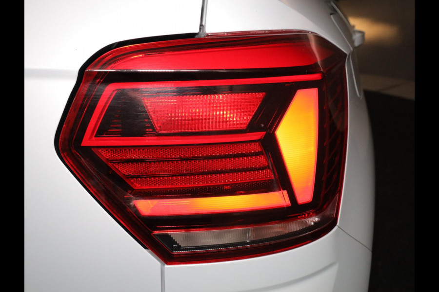 Volkswagen Polo 1.0 TSI Comfortline 95pk 5bak| Navigatie| alarm3| Airco