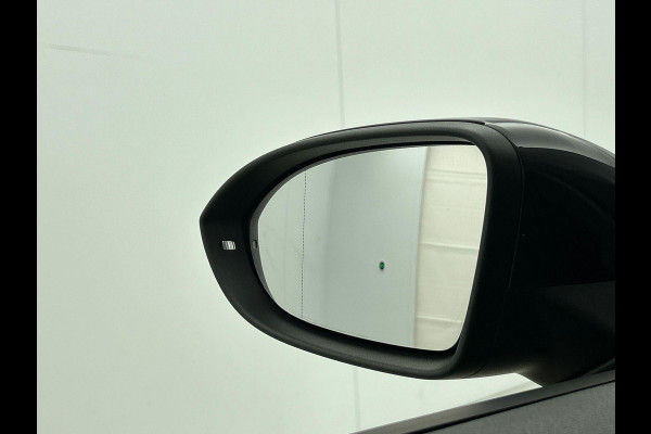 Volkswagen ID.3 Life 58 kWh Airco ECC Full LED Navi Carplay PDC VA+ Camera Adaptive Cruise Control 18" LM Velgen