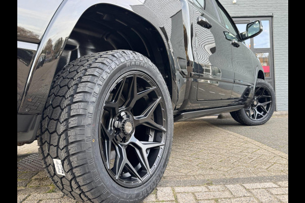 Dodge Ram 1500 Limited Night 5.7 V8 401PK 360cam 4X4 PANO Luchtvering