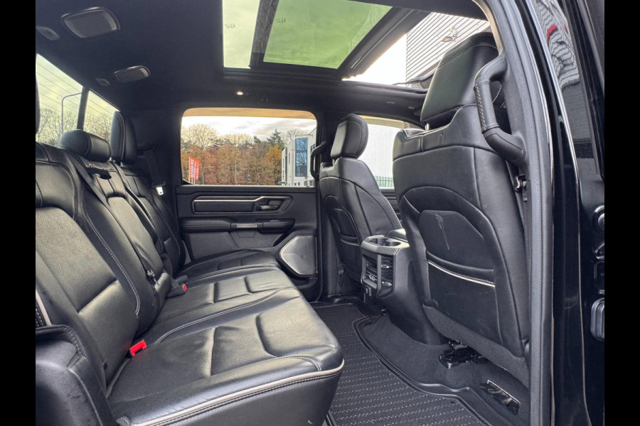 Dodge Ram 1500 Limited Night 5.7 V8 401PK 360cam 4X4 PANO Luchtvering