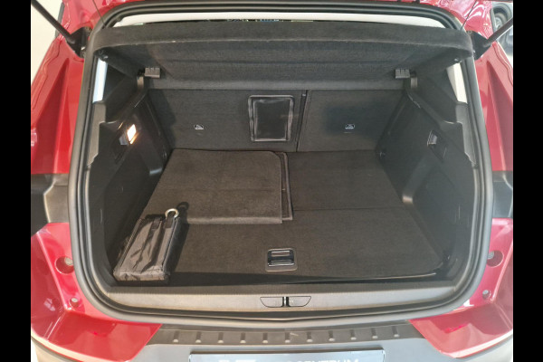 Opel Grandland 1.6 Turbo Plug-In Hybrid Business Elegance SOH 90,5% | Navigatie | Parkeersensoren voor en achter | Apple Carplay/Android Auto