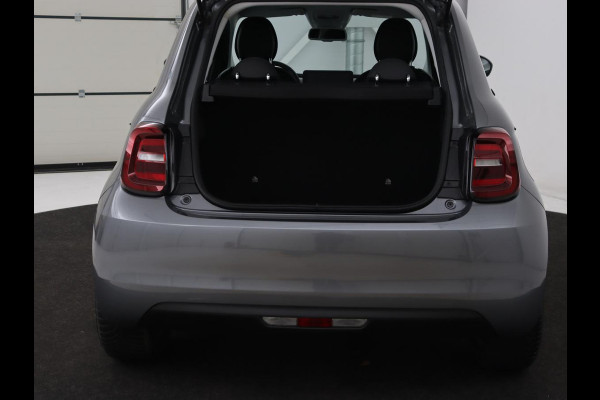 Fiat 500 Icon 42 kWh | Carplay | Cruise control | Climate control | Bluetooth | 16'' lichtmetalen velgen