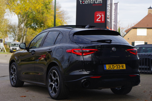 Alfa Romeo Stelvio 2.0 T 280 PK AWD Q4 Veloce, Adap. Onderstel, Panoramadak, Trekhaak, H/K Sound, Lederen Sportstoelen