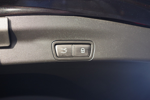 Alfa Romeo Stelvio 2.0 T 280 PK AWD Q4 Veloce, Adap. Onderstel, Panoramadak, Trekhaak, H/K Sound, Lederen Sportstoelen