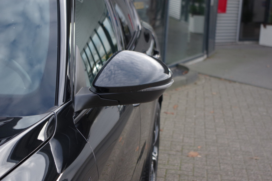 Alfa Romeo Stelvio 2.0 T 280 PK AWD Q4 Veloce, Adap. Onderstel, Panoramadak, Trekhaak, H/K Sound, Lederen Sportstoelen