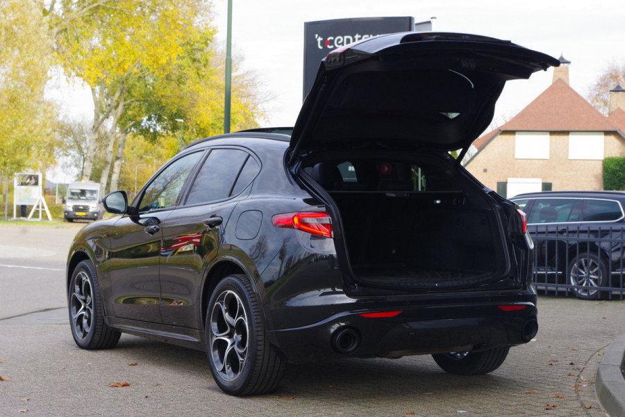Alfa Romeo Stelvio 2.0 T 280 PK AWD Q4 Veloce, Adap. Onderstel, Panoramadak, Trekhaak, H/K Sound, Lederen Sportstoelen