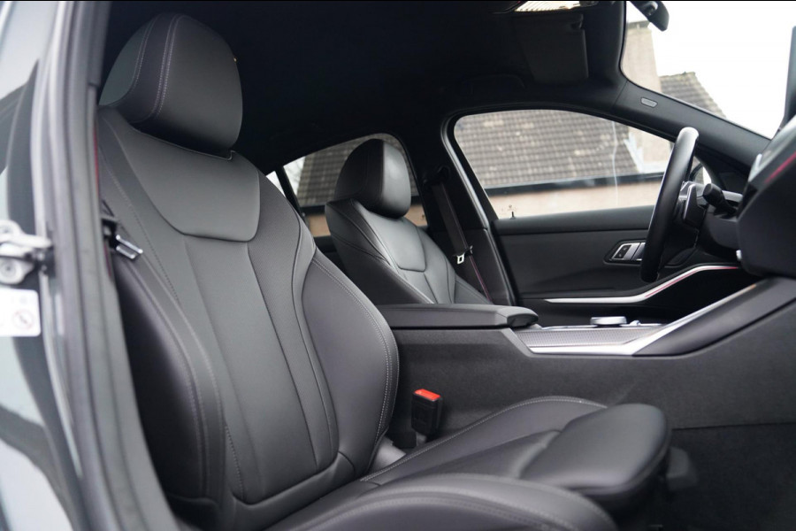 BMW 3-serie 330e High Executive | M-pakket | Facelift 2025 | Widescreen Groot Navi | Camera |