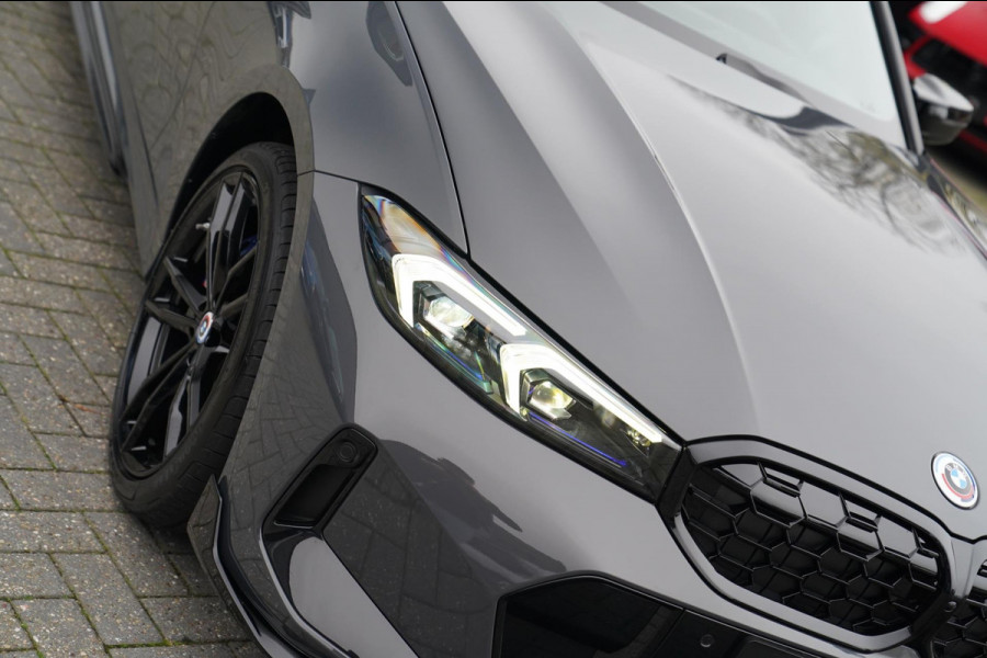 BMW 3-serie 330e High Executive | M-pakket | Facelift 2025 | Widescreen Groot Navi | Camera |