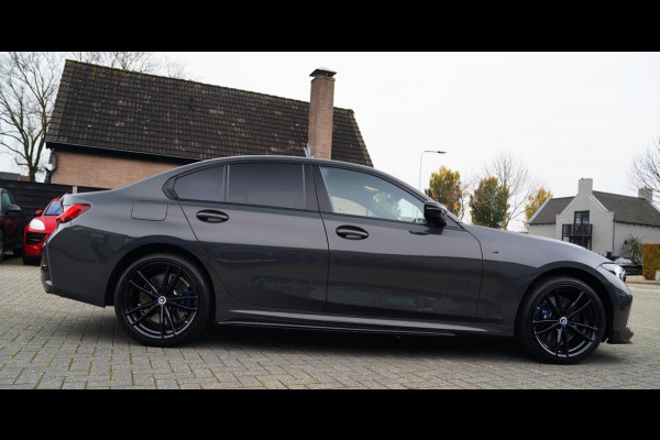 BMW 3-serie 330e High Executive | M-pakket | Facelift 2025 | Widescreen Groot Navi | Camera |